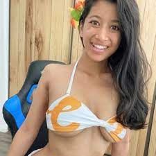 Hawaii Girl - @hawaiigirl_cb [Foto sexy delle modelle Hawaii OnlyFans] indossa un bikini